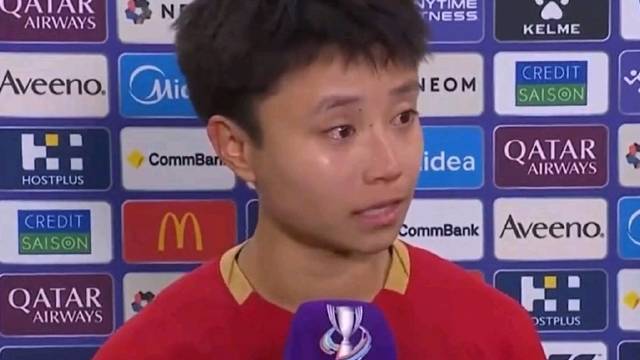 中国女足赛后落泪坦言遗憾 称绝不放弃比赛