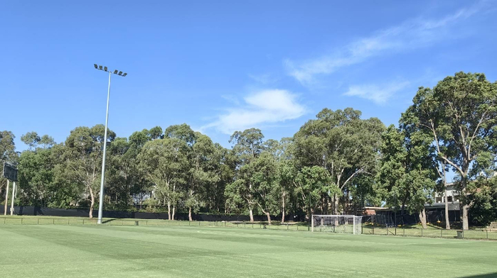 国足迎战世界杯新军库拉索 邵佳一首秀点球决胜