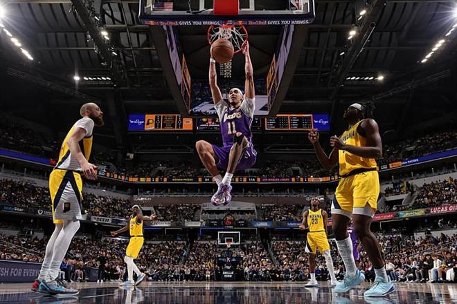 湖人替补中锋海斯砍21+10助胜步行者