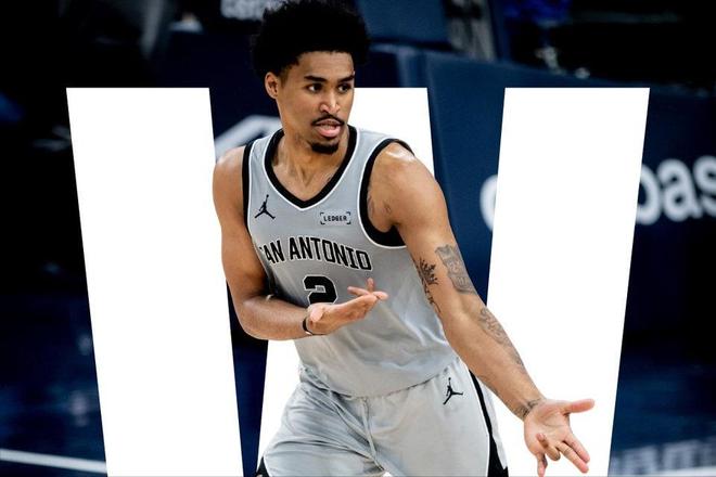 马刺11连胜锁定争冠席位 文班哈珀凯尔登福克斯