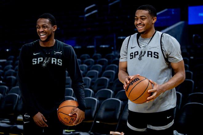 马刺11连胜锁定争冠席位 文班哈珀凯尔登福克斯